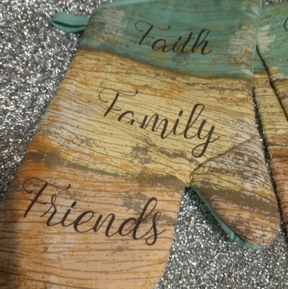 Cute Kitchen Set - Picture 2 of 3